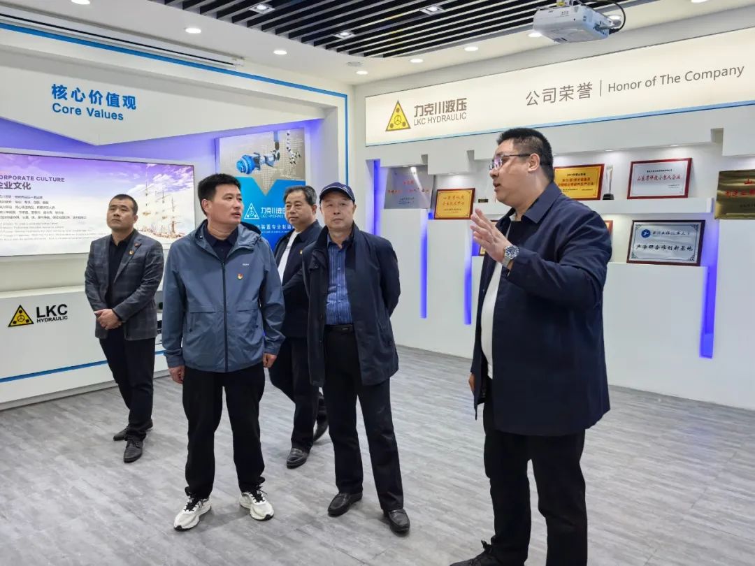 1745455772159461.jpg 共敘鄉情 共謀發展2.jpg